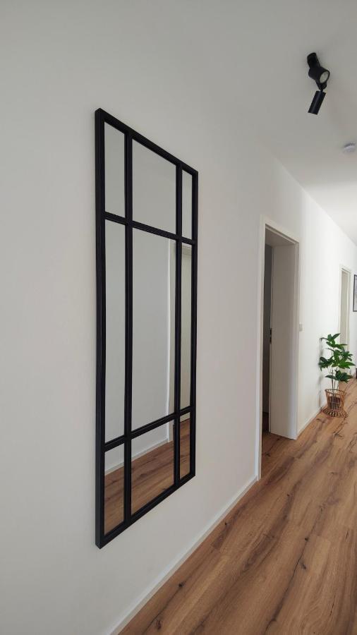 Hygge Home - Mit Garten Und Stellplatz Fuer Feriengaeste-, Monteure / Netflix / 10 Min. Zur Sinsheim Therme Und Zur Autobahn Exterior foto