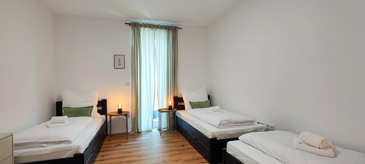 Hygge Home - Mit Garten Und Stellplatz Fuer Feriengaeste-, Monteure / Netflix / 10 Min. Zur Sinsheim Therme Und Zur Autobahn Exterior foto