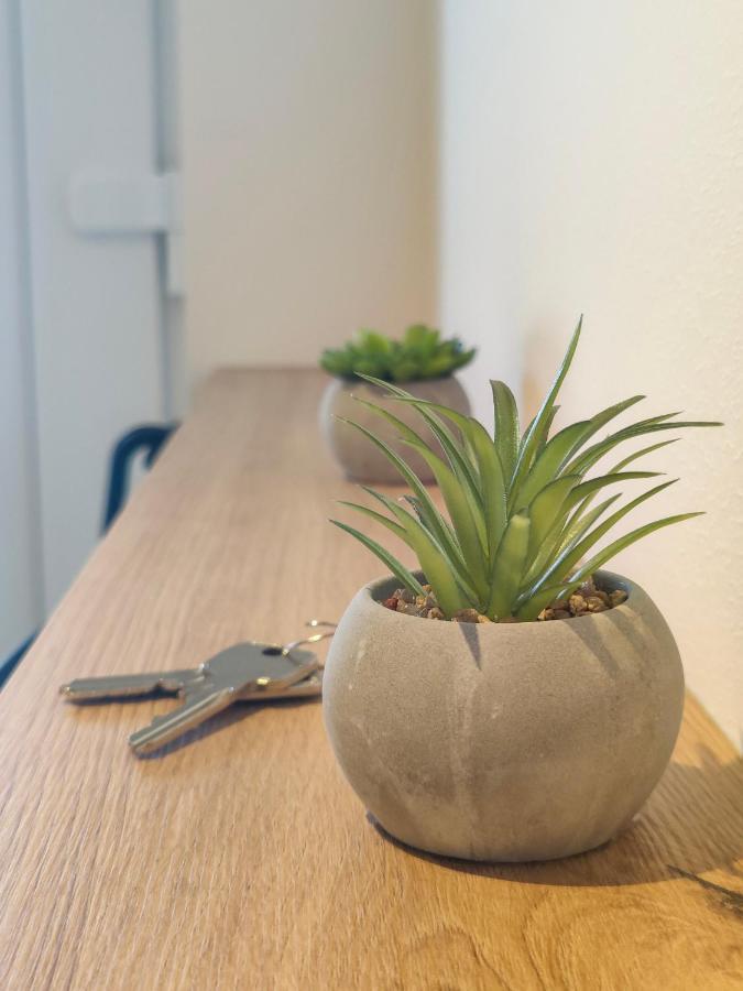 Hygge Home - Mit Garten Und Stellplatz Fuer Feriengaeste-, Monteure / Netflix / 10 Min. Zur Sinsheim Therme Und Zur Autobahn Exterior foto