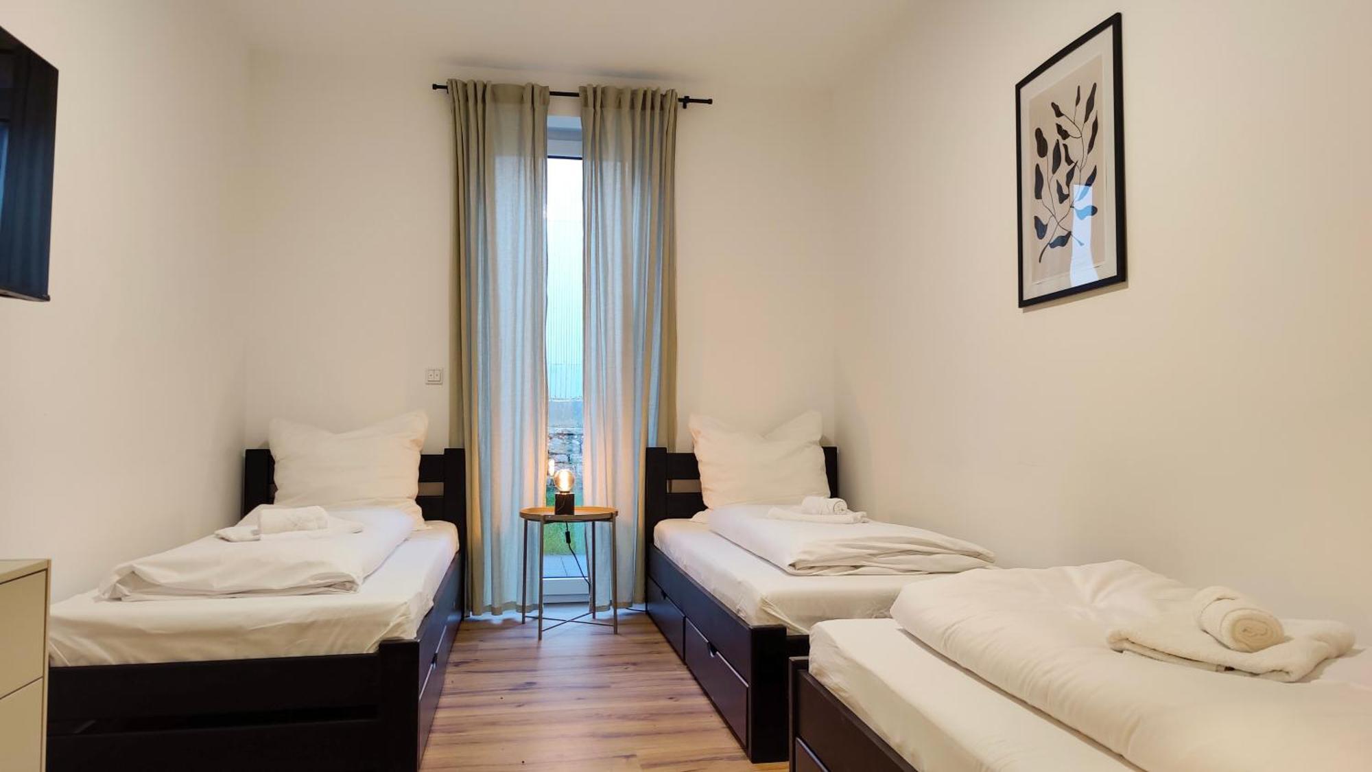 Hygge Home - Mit Garten Und Stellplatz Fuer Feriengaeste-, Monteure / Netflix / 10 Min. Zur Sinsheim Therme Und Zur Autobahn Exterior foto